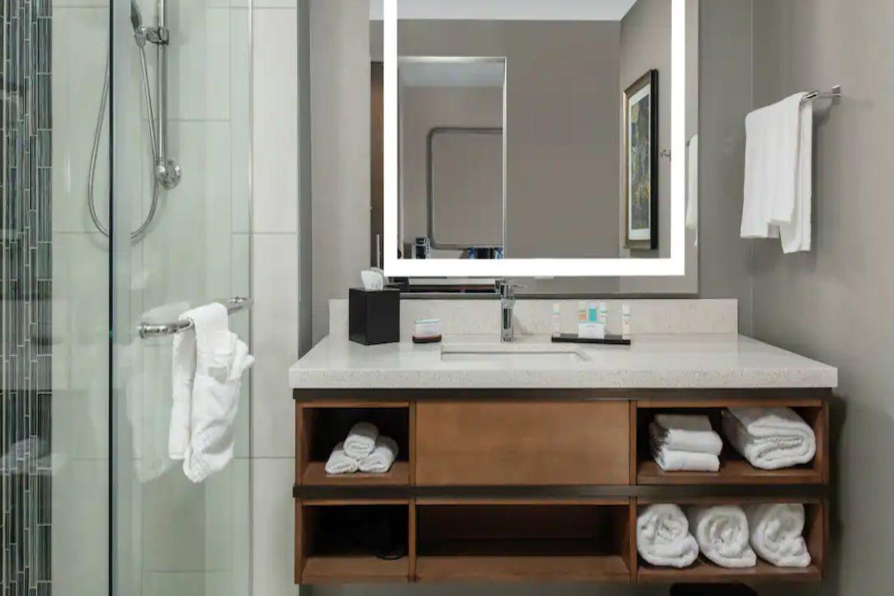 Embassy Suites By Hilton Grand Rapids Downtown Екстериор снимка