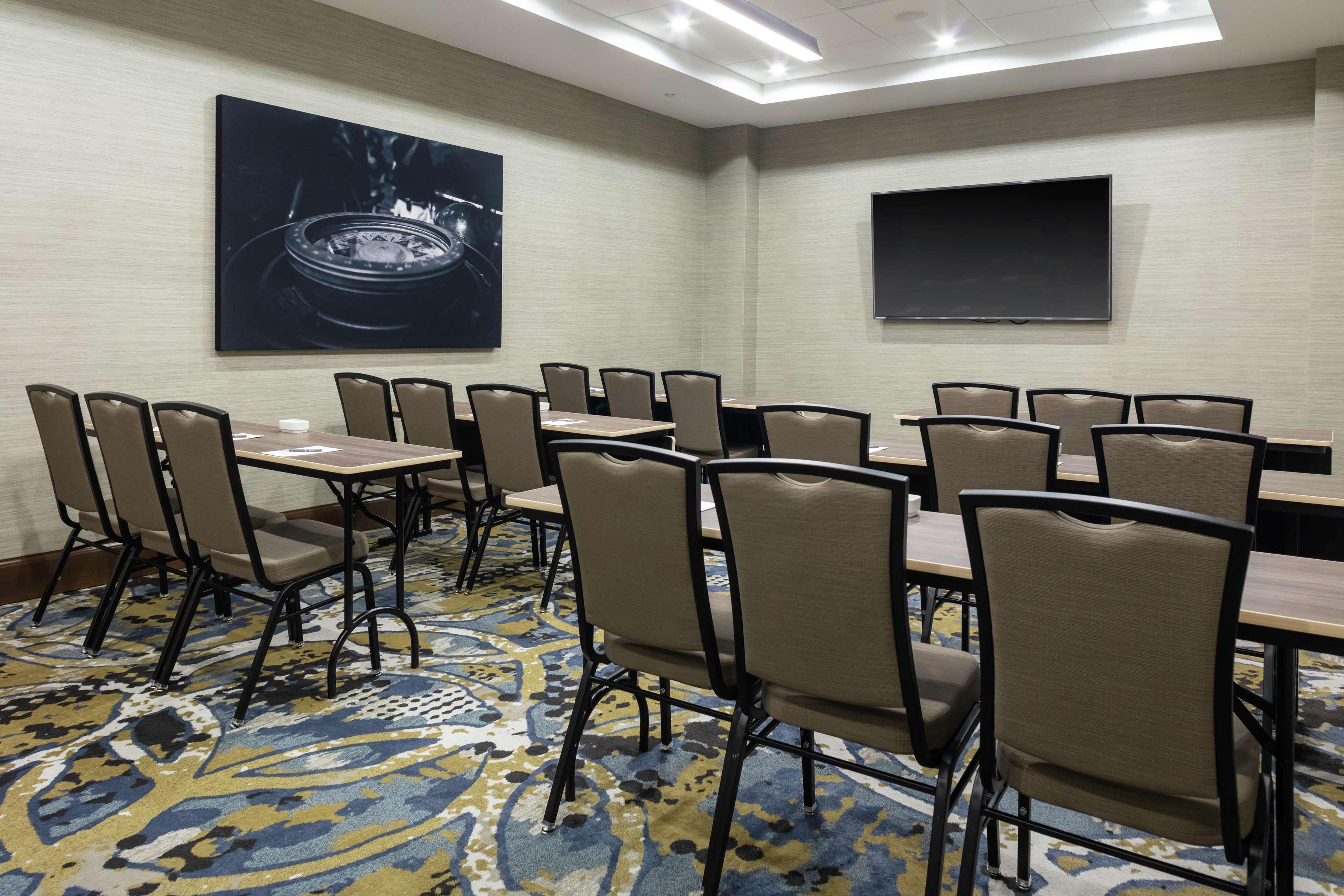 Embassy Suites By Hilton Grand Rapids Downtown Екстериор снимка